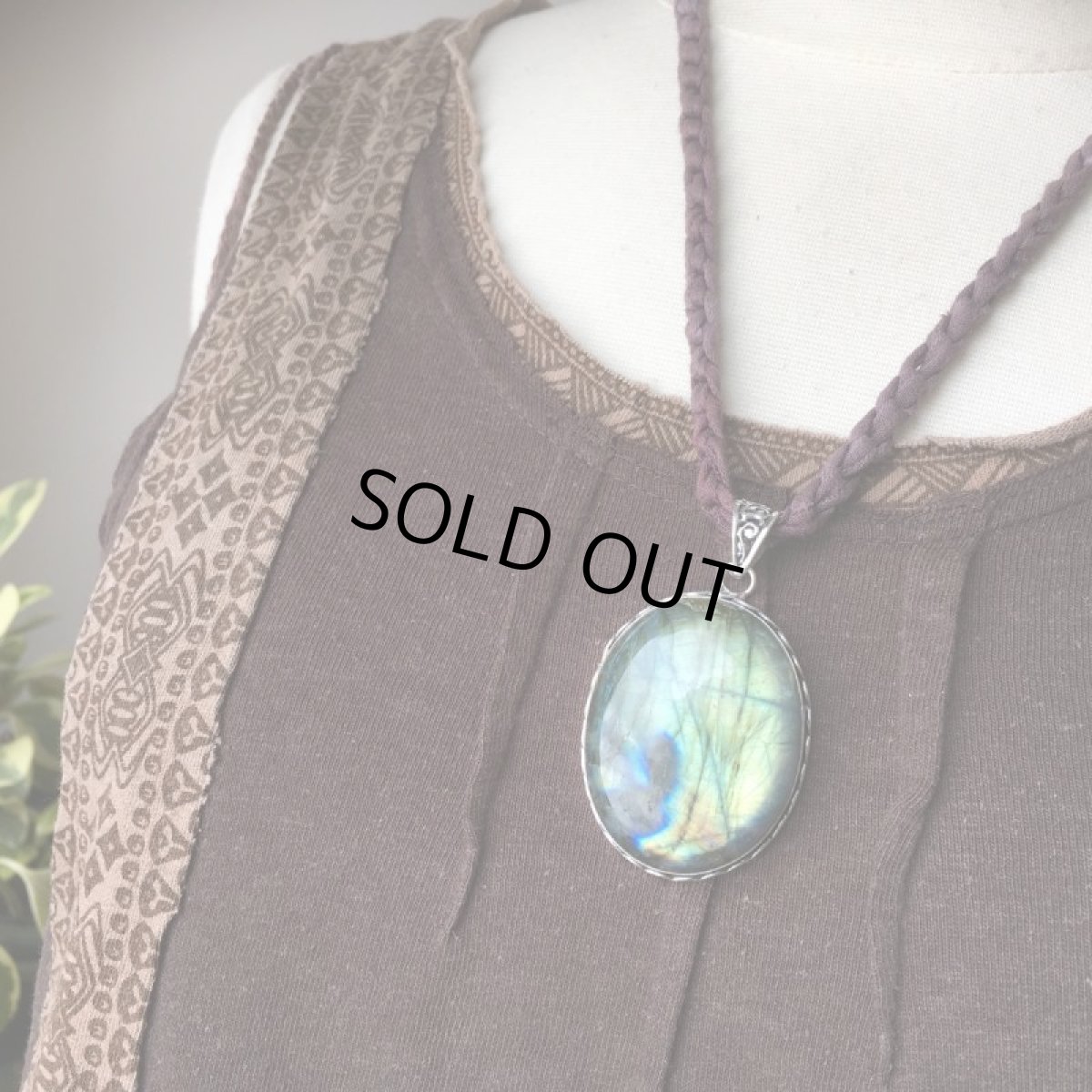 画像13: 1点物★全長6cm以上特大★オーロラ色ラブラドライト★ペンダントトップ★パワーストーン天然石 (13)