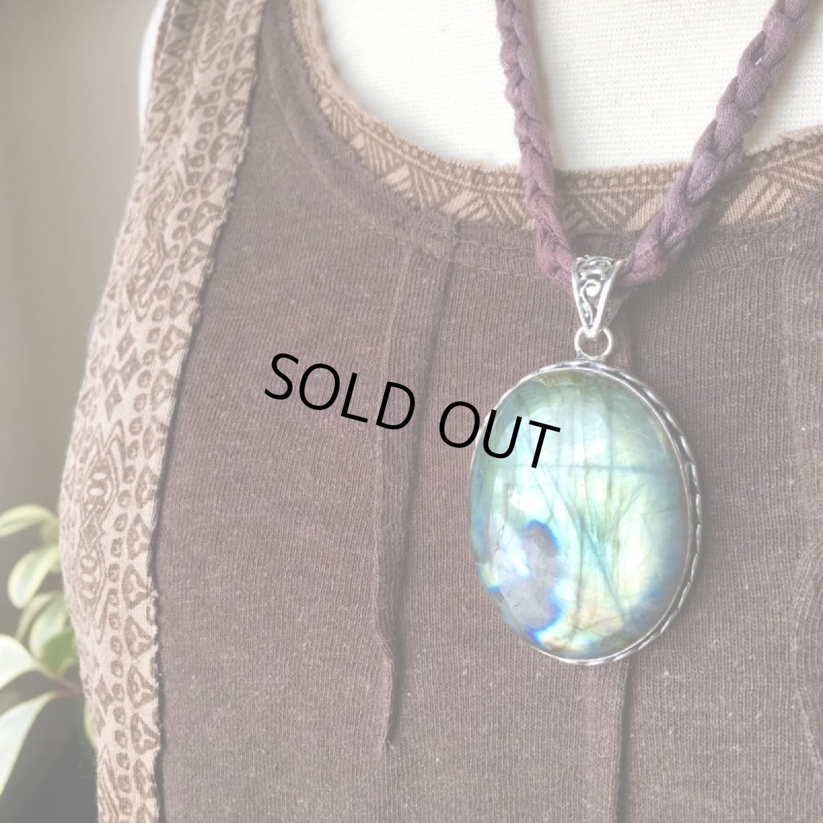 画像11: 1点物★全長6cm以上特大★オーロラ色ラブラドライト★ペンダントトップ★パワーストーン天然石 (11)