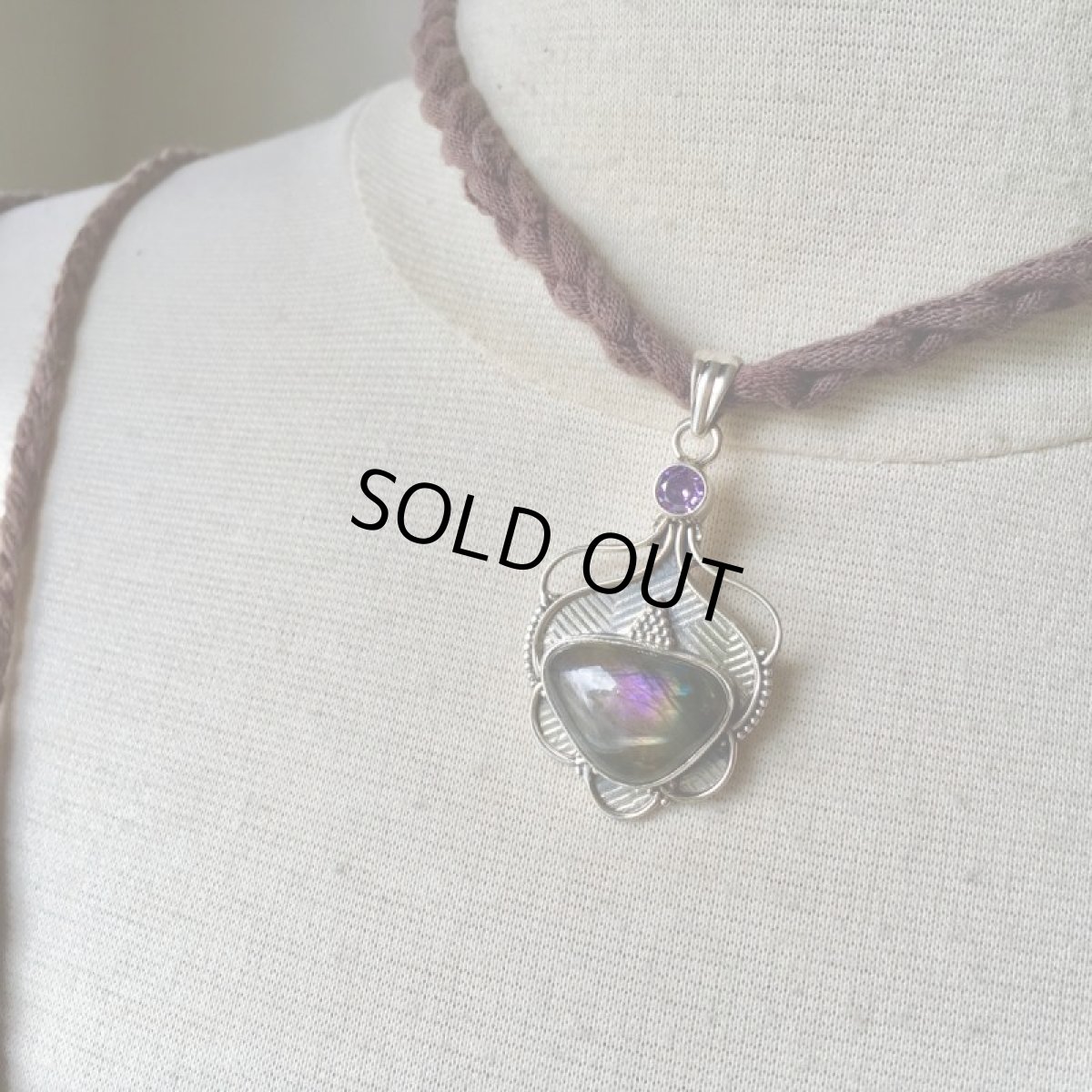 画像11: 1点物　レア希少 パープル・ピンク 高品質ラブラドライト&宝石質アメジスト ペンダントトップ★スターリングシルバー★天然石パワーストーン★エスニックデザイン (11)