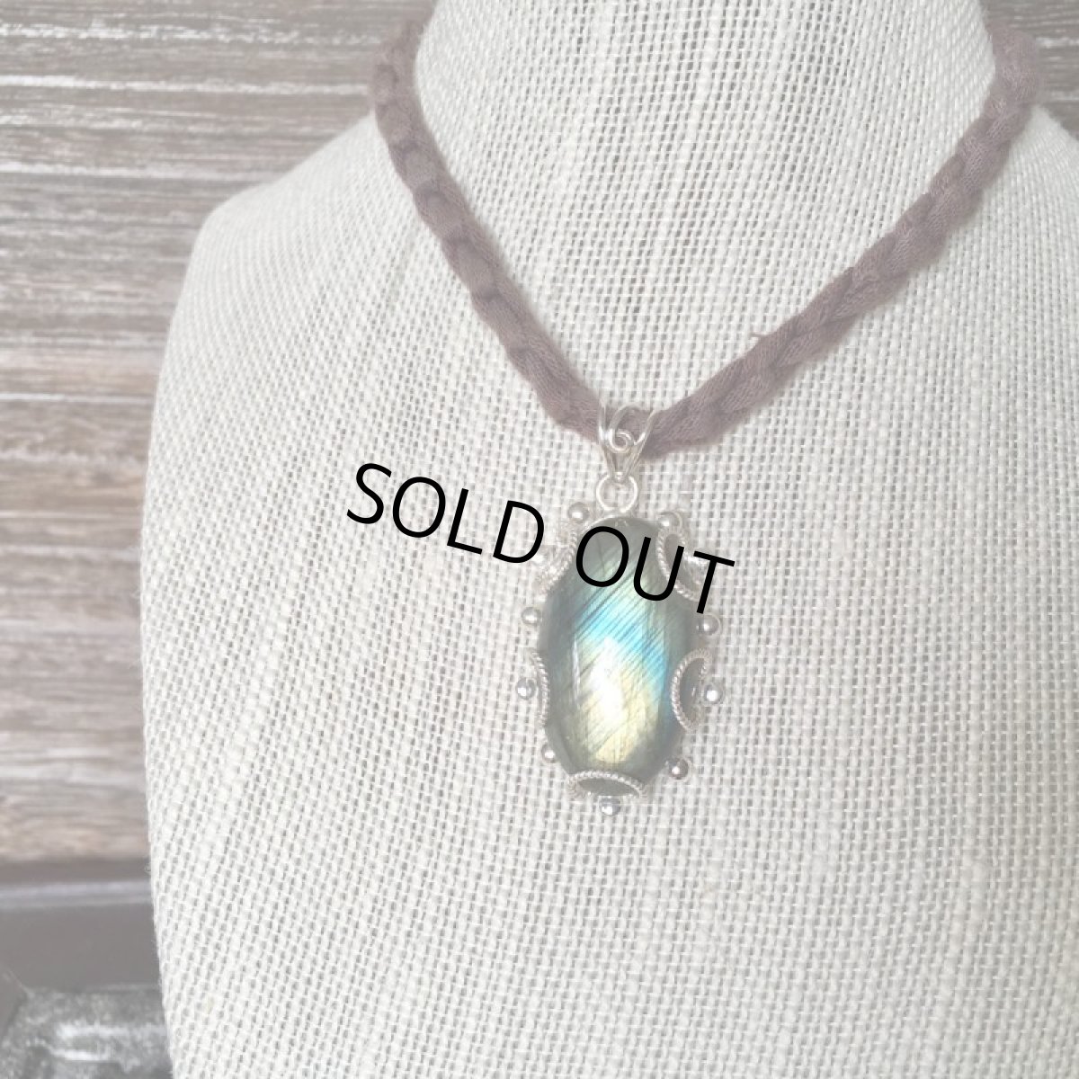 画像16: 1点物★神秘的ブルー・グリーン・ゴールド　上質大ぶりラブラドライト ペンダントトップ★天然石パワーストーン　アクセサリー (16)