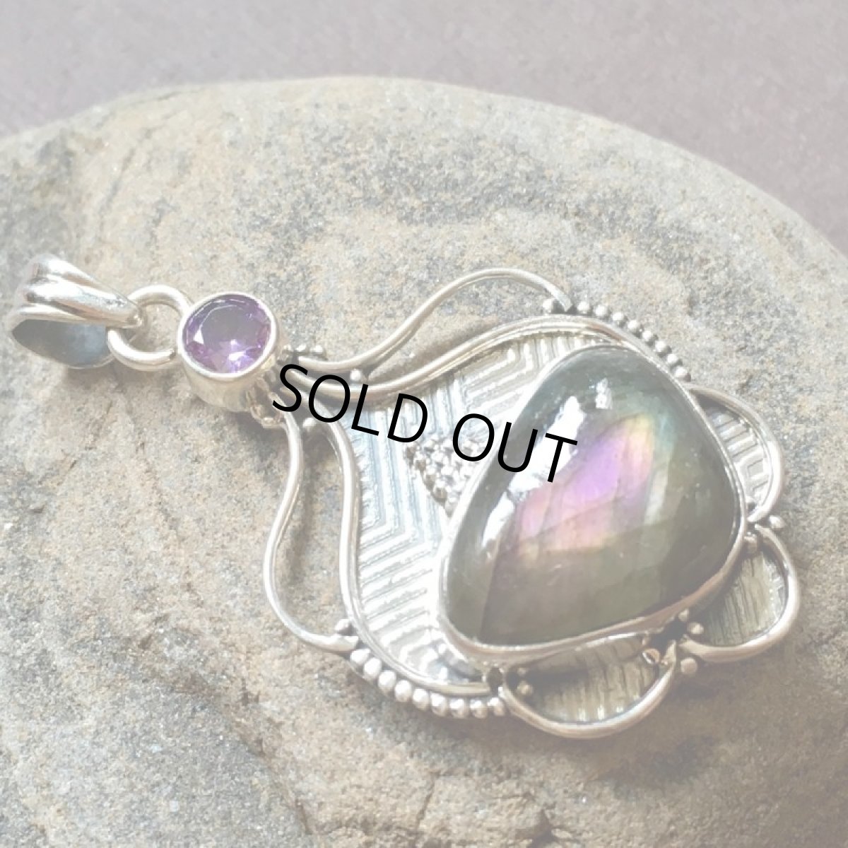 画像10: 1点物　レア希少 パープル・ピンク 高品質ラブラドライト&宝石質アメジスト ペンダントトップ★スターリングシルバー★天然石パワーストーン★エスニックデザイン (10)