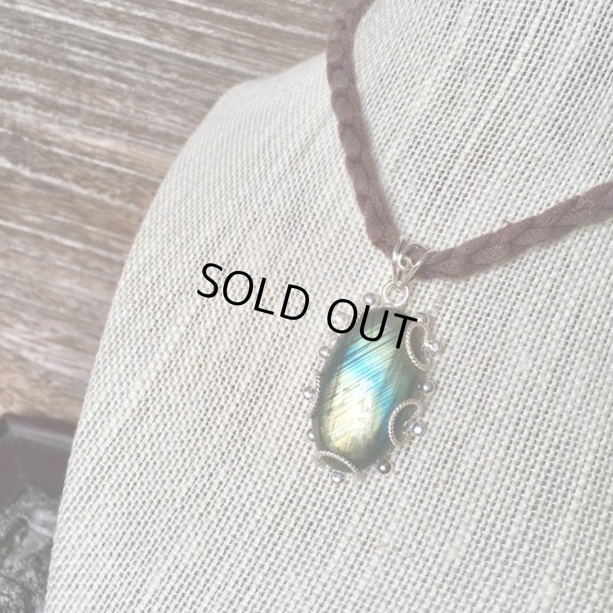 画像17: 1点物★神秘的ブルー・グリーン・ゴールド　上質大ぶりラブラドライト ペンダントトップ★天然石パワーストーン　アクセサリー (17)