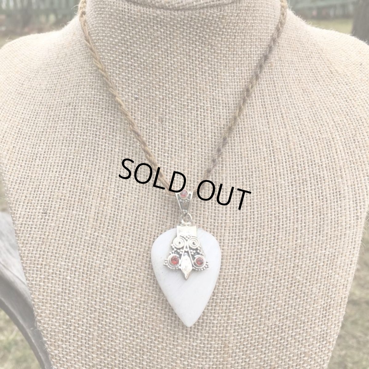 画像18: 浄化の石 スコレサイト（スコレス沸石）＆ガーネット ペンダントトップ*ゼオライト　開運フクロウ梟デザイン*1点物パワーストーン天然石*スターリングシルバー (18)