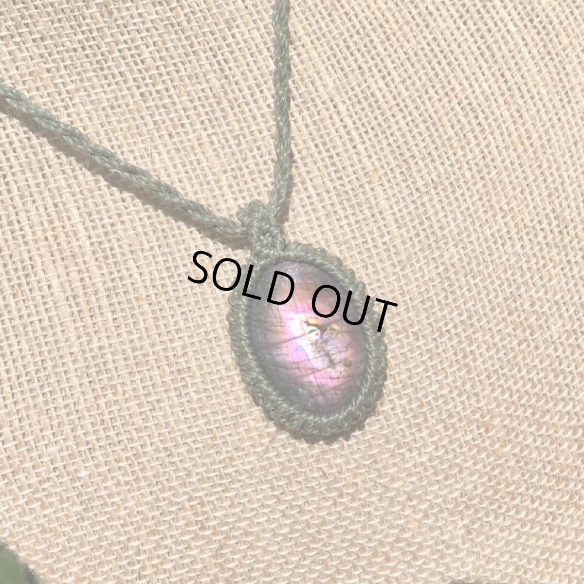 画像17: １点物　ピンク〜パープル高品質スペクトロライト　ペンダント/ネックレス*シンプル*マクラメ*石留め*編み込み*天然石パワーストーン (17)