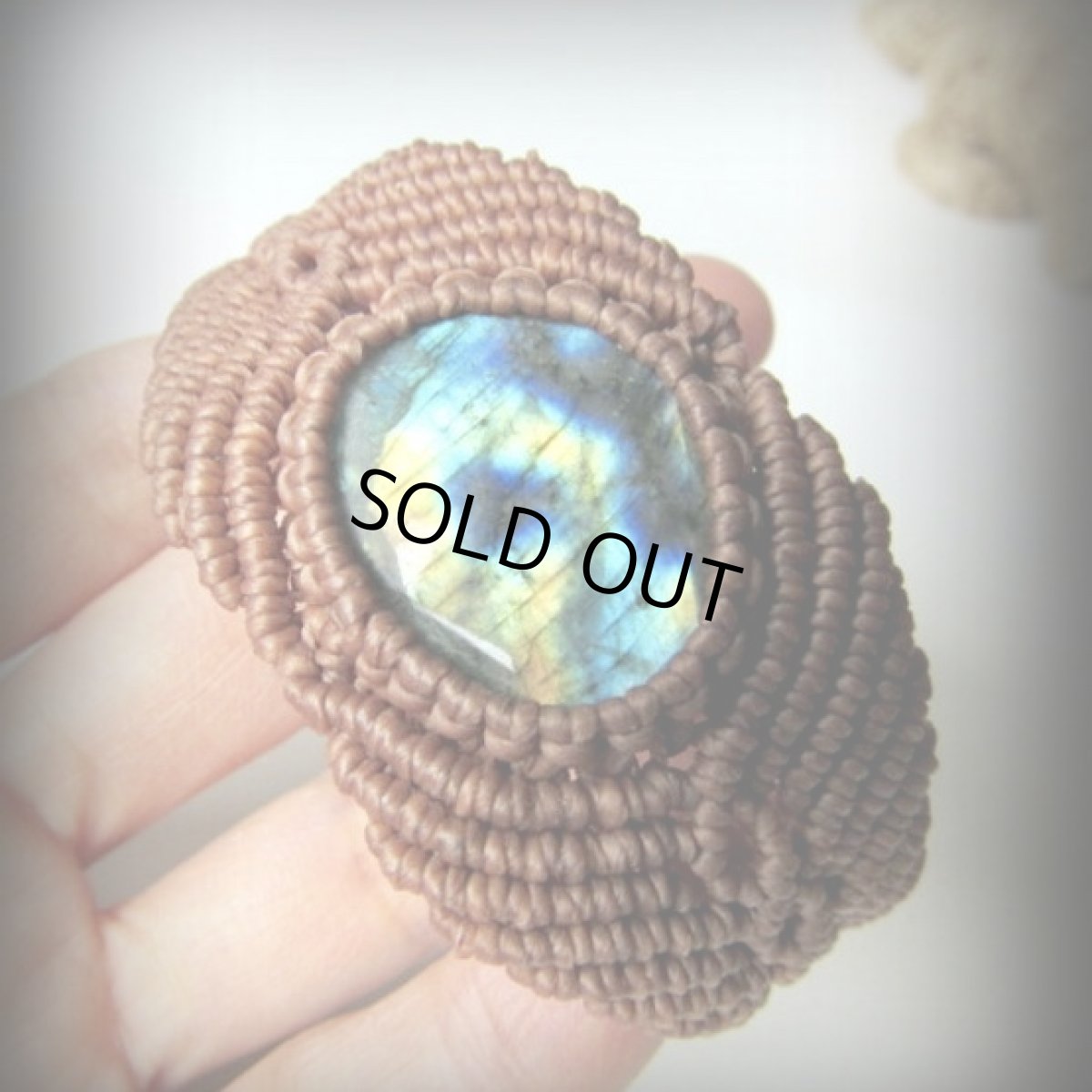 画像3: 神秘的シラー上質オーロラ色ラブラドライト天然石ブレスレット/バングル*マクラメ*パワーストーン (3)