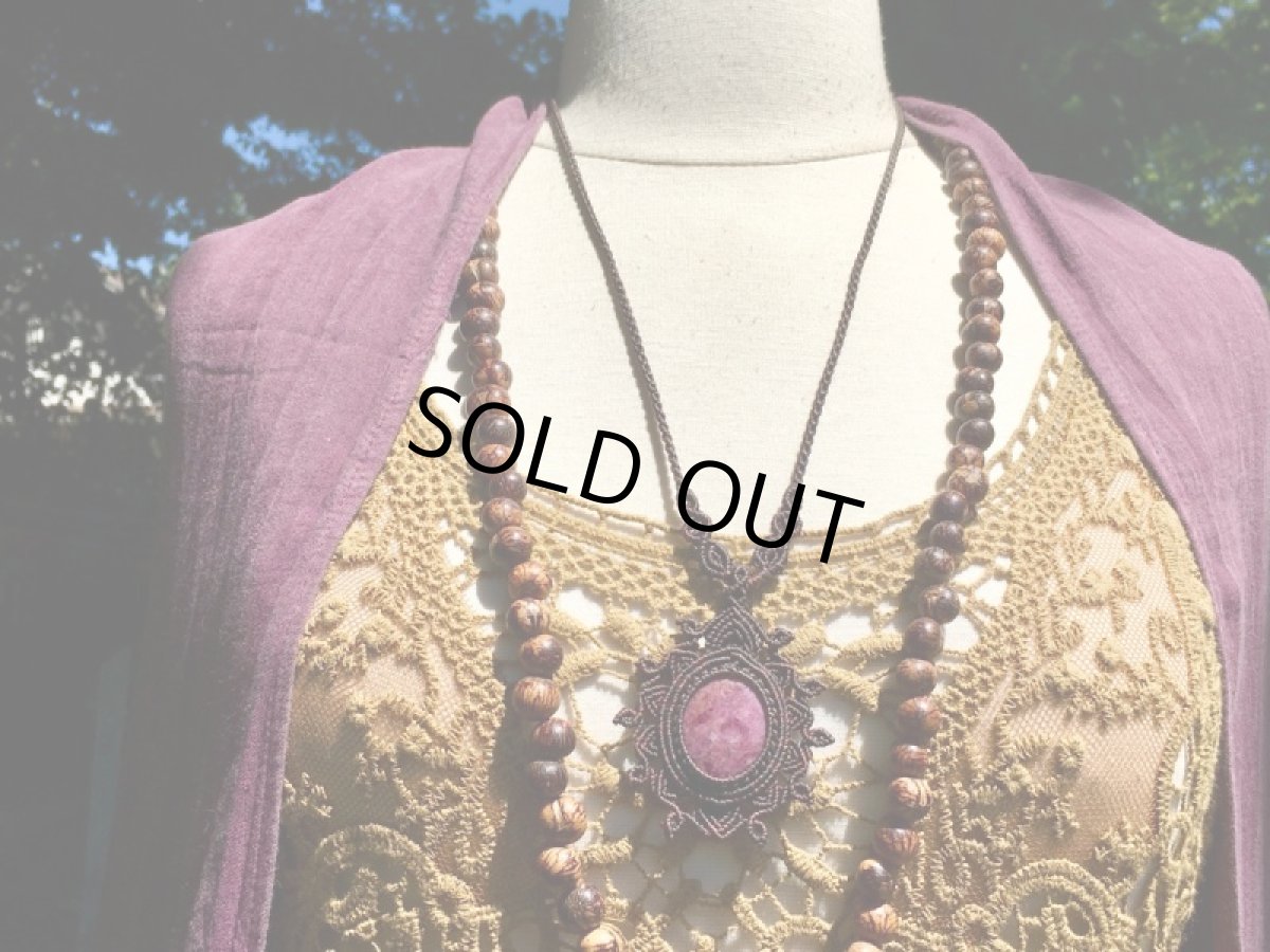 画像12: １点物　高品質　アフリカ産　天然ルビー＆ロードナイト ネックレス*ペンダント*曼荼羅デザイン*マクラメアクセサリー*天然石パワーストーン (12)