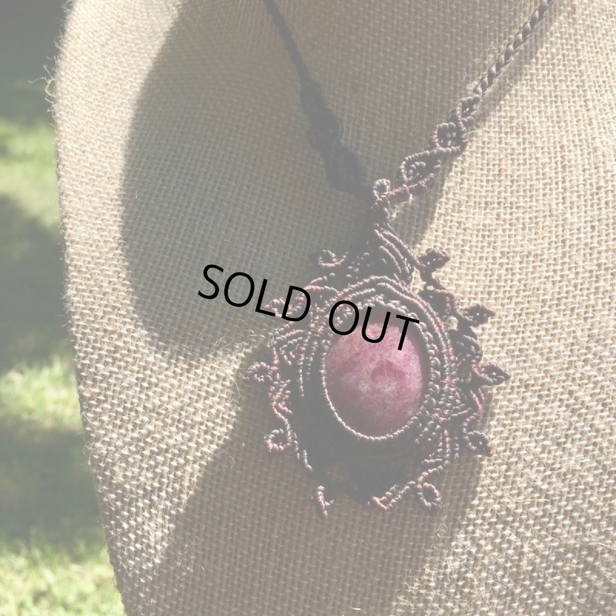 画像14: １点物　高品質　アフリカ産　天然ルビー＆ロードナイト ネックレス*ペンダント*曼荼羅デザイン*マクラメアクセサリー*天然石パワーストーン (14)