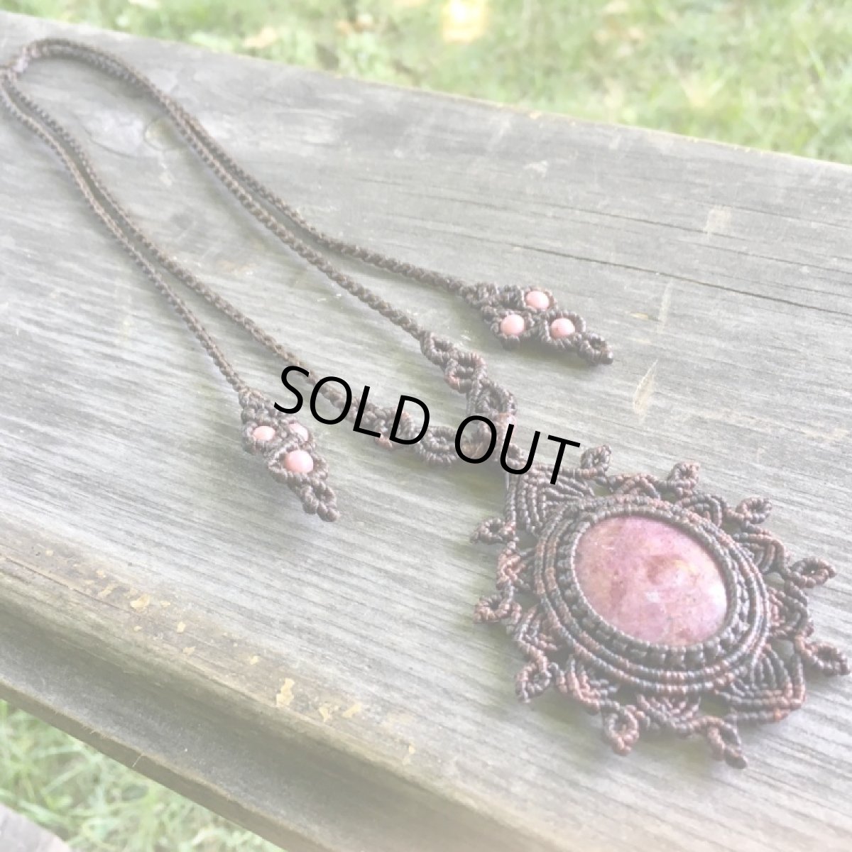 画像5: １点物　高品質　アフリカ産　天然ルビー＆ロードナイト ネックレス*ペンダント*曼荼羅デザイン*マクラメアクセサリー*天然石パワーストーン (5)