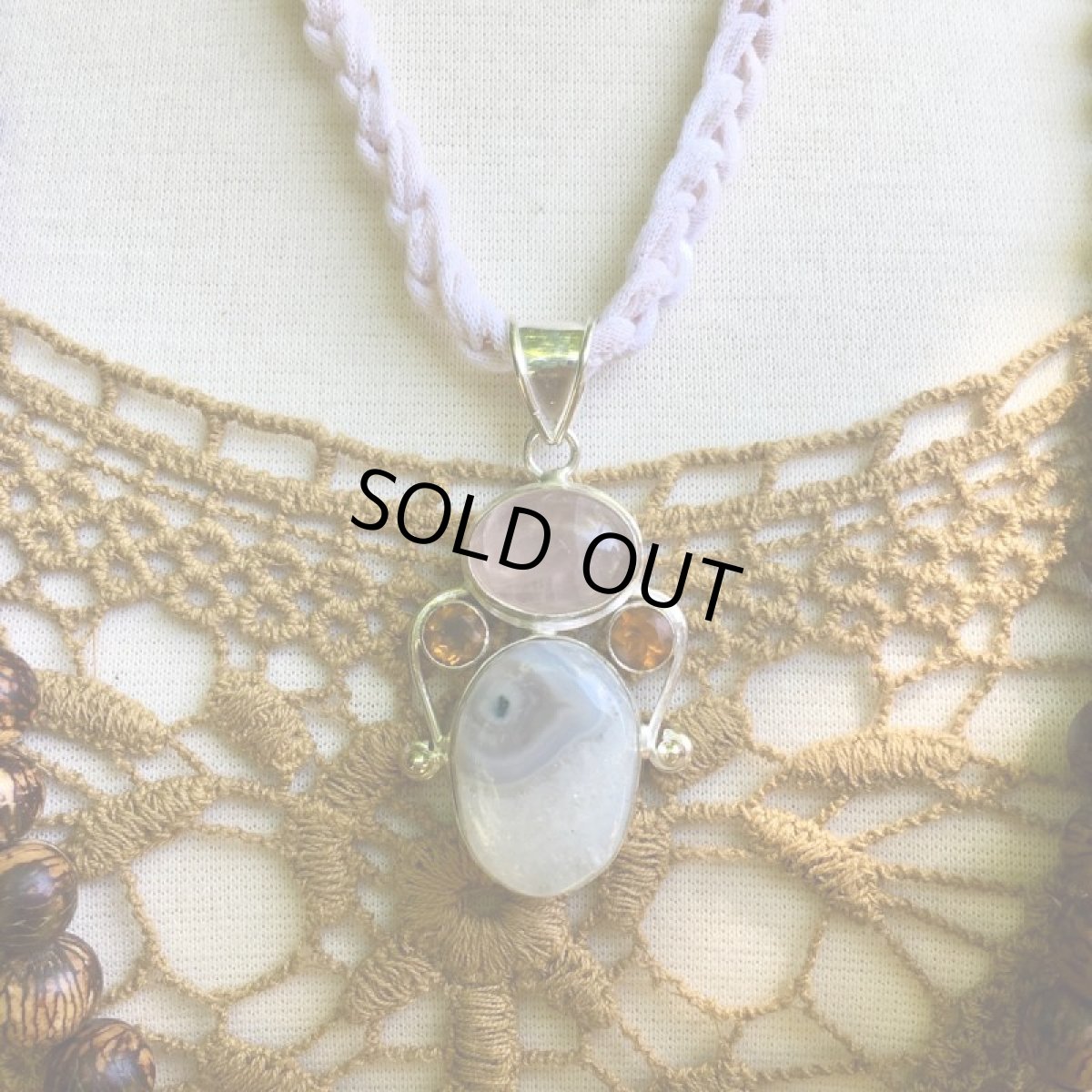 画像2: 1点物＊魔除け石＊上質ソーラークォーツ＆ローズクォーツ＊ペンダントトップ*ネイティブアメリカン守り石 (2)