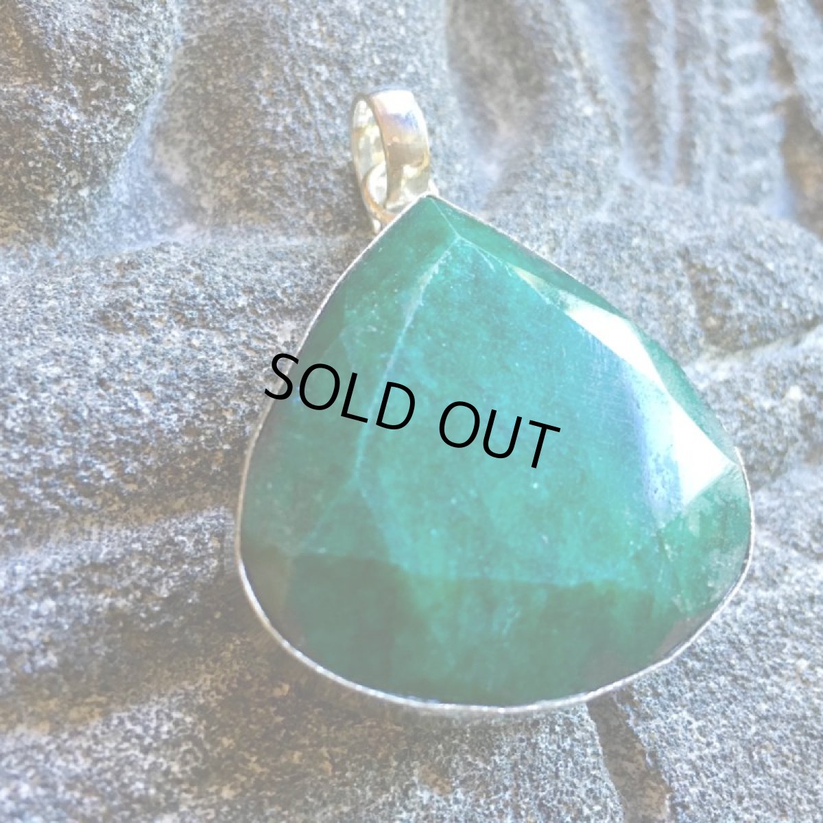 画像9: BIG大ぶり★コロンビア産 天然エメラルド ペンダントトップ*星形きらきらカット入り*シルバー (9)