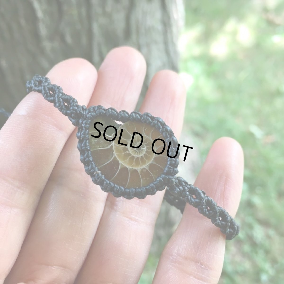 画像10: 1点物アンモナイト化石（マダガスカル産）　ブレスレット　シンプル＊マクラメ＊ハンドメイド＊天然石パワーストーン (10)