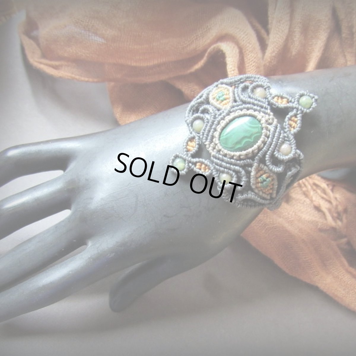 画像5: T様ご予約【厄除け・魔除け・創造力アップ】高品質マラカイト孔雀模様ブレスレット/バングル*1点ものハンドメイド*マクラメアクセサリー*お守り天然石パワーストーン　 (5)