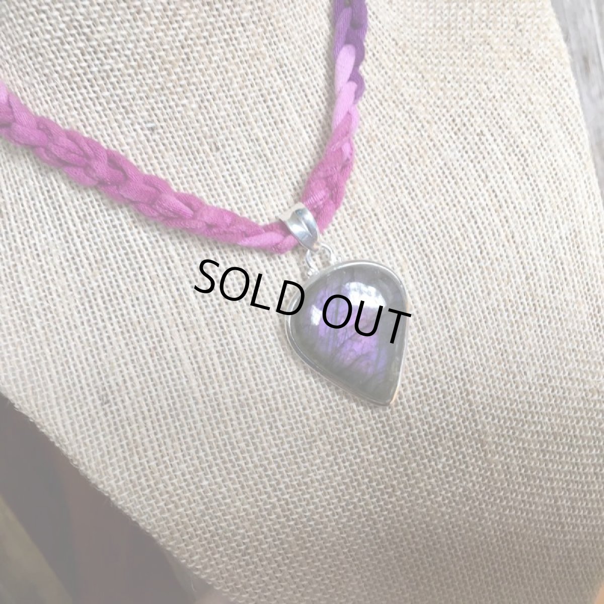 画像6: 大ぶりレア1点物ピンク〜パープル　高品質ラブラドライト　ペンダントトップ (6)