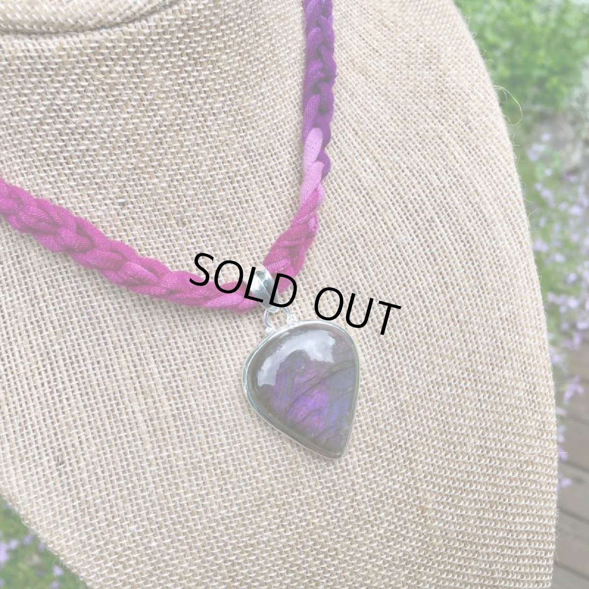 画像8: 大ぶりレア1点物ピンク〜パープル　高品質ラブラドライト　ペンダントトップ (8)