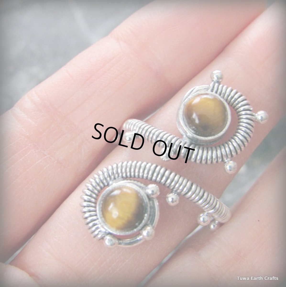 画像2: ログインで20%OFF♪ 1点物★上質タイガーアイ指輪リング★フリーサイズ9号〜18号までサイズ調節可能★シルバー925★スターリングシルバー★自己実現&金運アップパワーストーン (2)