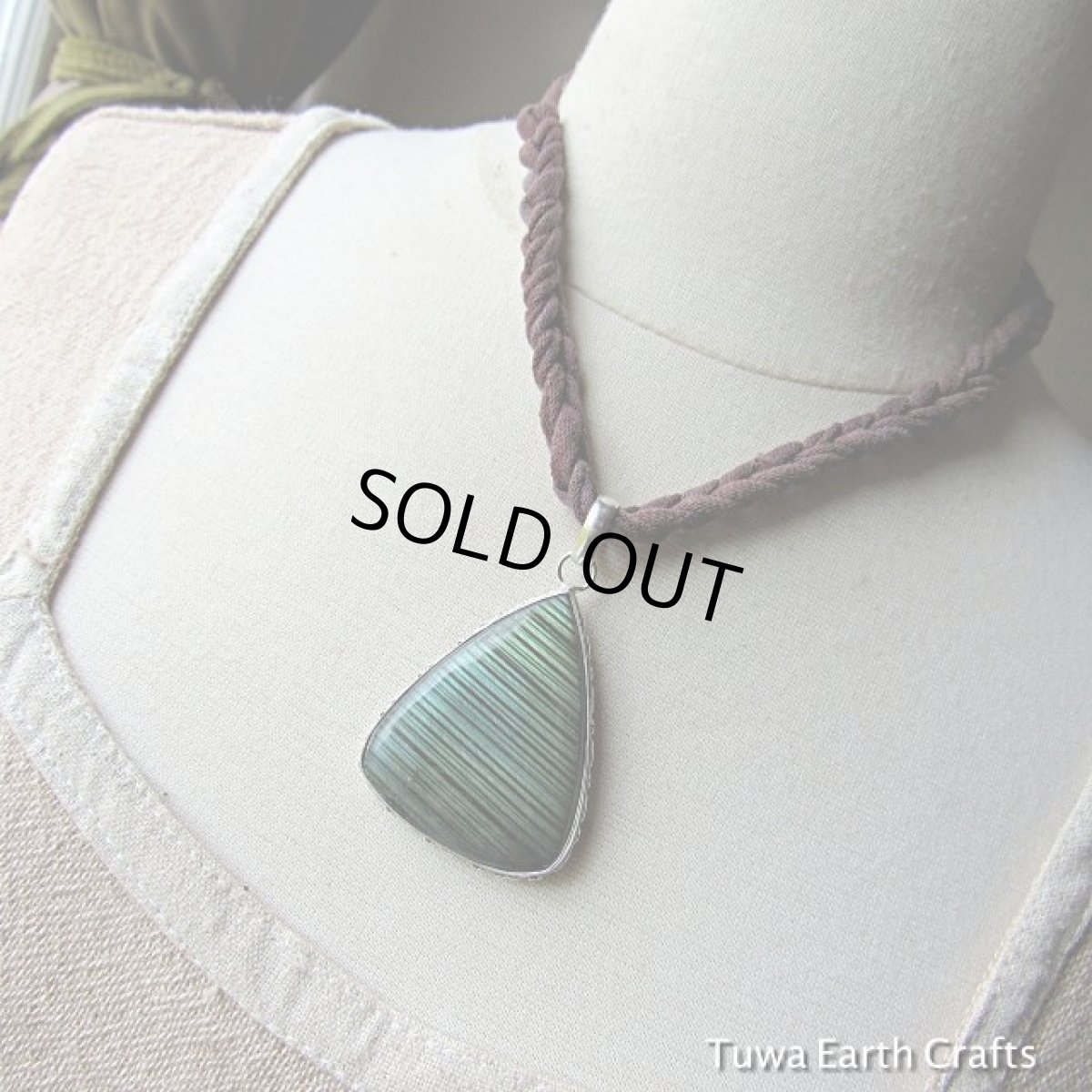 画像13: 1点物★全長6cm　大ぶり　ラブラドライト ペンダント　ブルー・グリーン・ゴールド ストライプ模様 パワーストーン天然石アクセサリー (13)