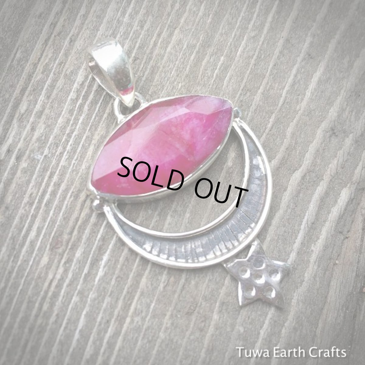 画像2: 1点もの天然ルビー(ファセテッド)ペンダントトップ★月と星デザイン★貴石 (2)