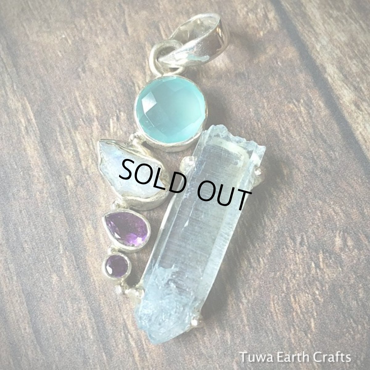 画像2: 【オーラの浄化・自己表現力アップ・良運を引き寄せる】1点物 アクアオーラ ペンダント with レインボームーンストーン原石&アクアカルセドニー&アメジスト スターリングシルバー ヒーリングジュエリー (2)