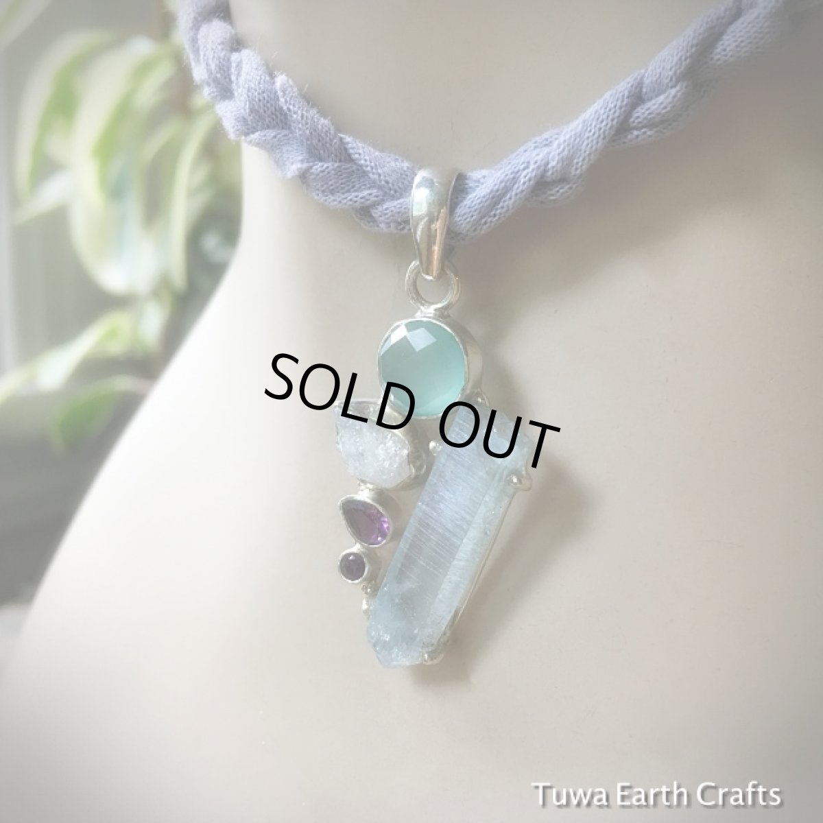 画像5: 【オーラの浄化・自己表現力アップ・良運を引き寄せる】1点物 アクアオーラ ペンダント with レインボームーンストーン原石&アクアカルセドニー&アメジスト スターリングシルバー ヒーリングジュエリー (5)