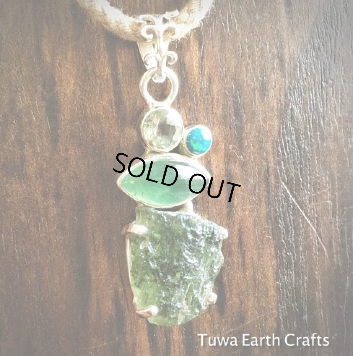 画像10: １点物 モルダバイト原石ペンダントトップwithファイヤーオパール x プレナイト x グリーンアメジスト 鉱物・ミネラル スターリングシルバー (10)