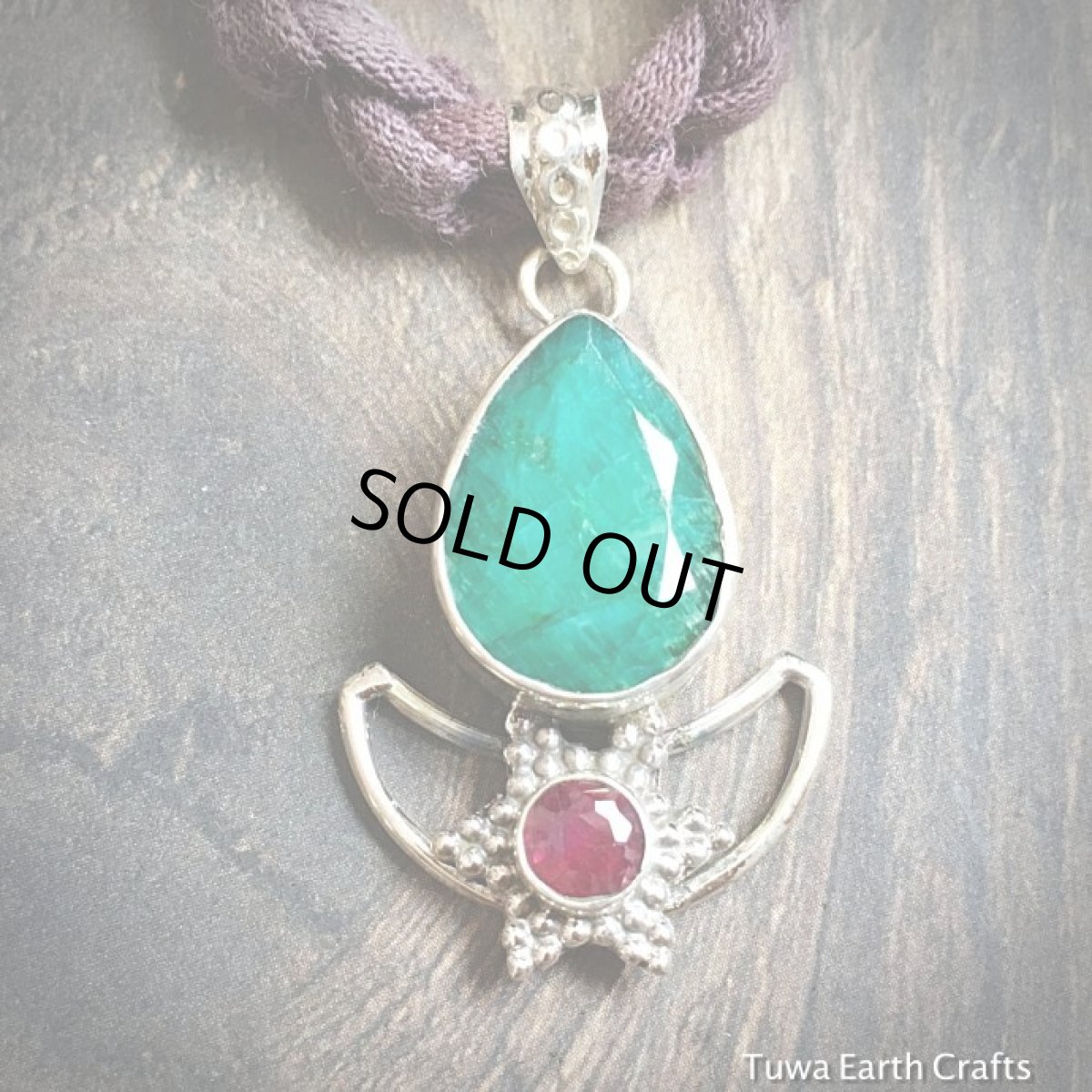 画像2: 個性的な月と星デザイン♪ 高品質 天然エメラルド＆ルビー ペンダントトップ★スターリングシルバー★貴石 (2)