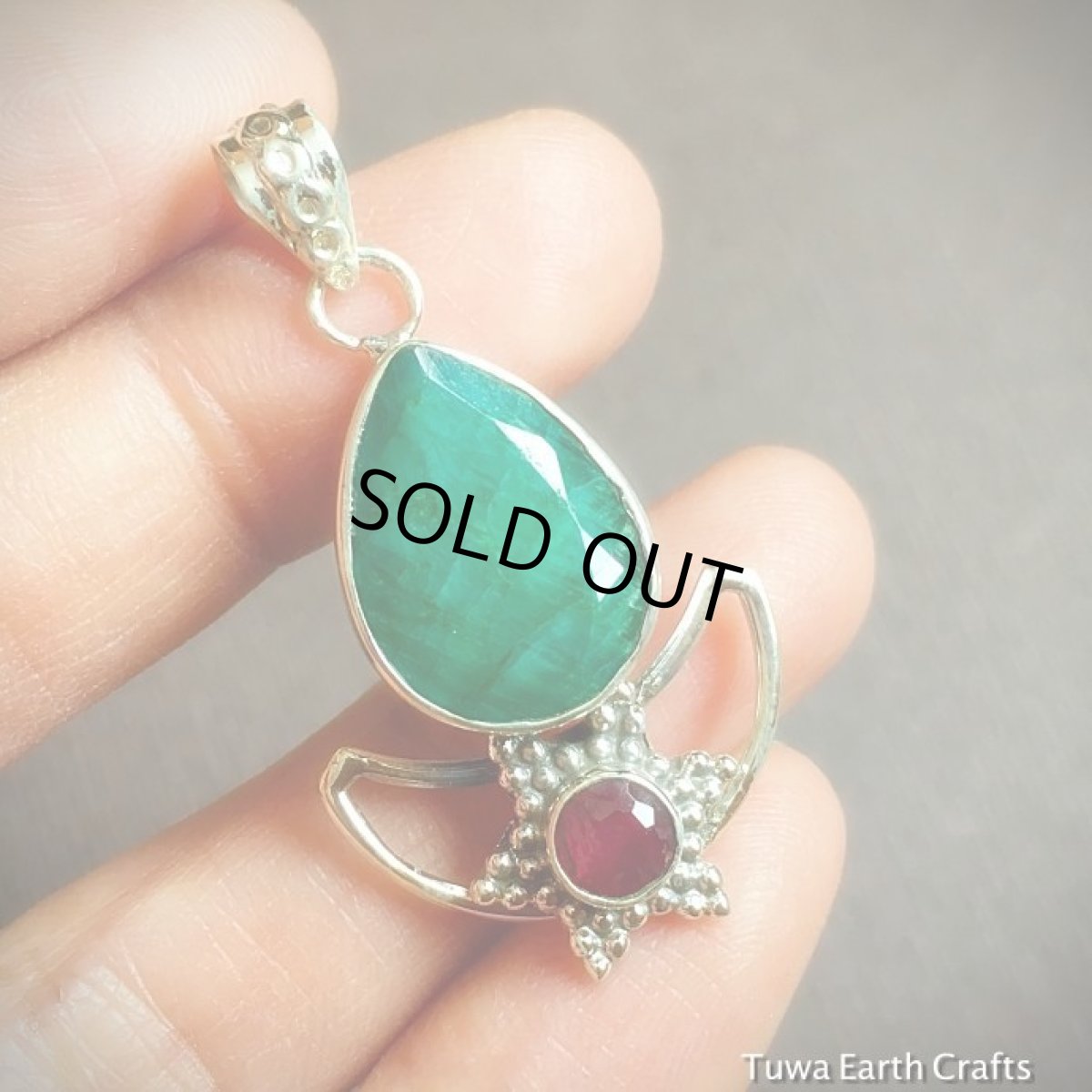 画像3: 個性的な月と星デザイン♪ 高品質 天然エメラルド＆ルビー ペンダントトップ★スターリングシルバー★貴石 (3)