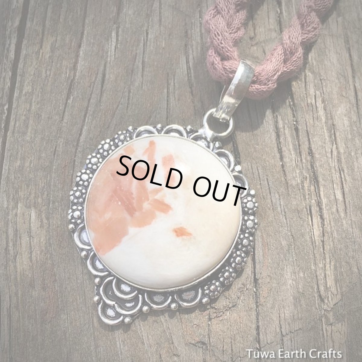 画像10: 【浄化・ヒーリング・瞑想】大ぶり　スコレサイト　スコレス沸石　まんまる満月型　ペンダントトップ　スティルバイト入り*1点物パワーストーン天然石アクセサリー (10)