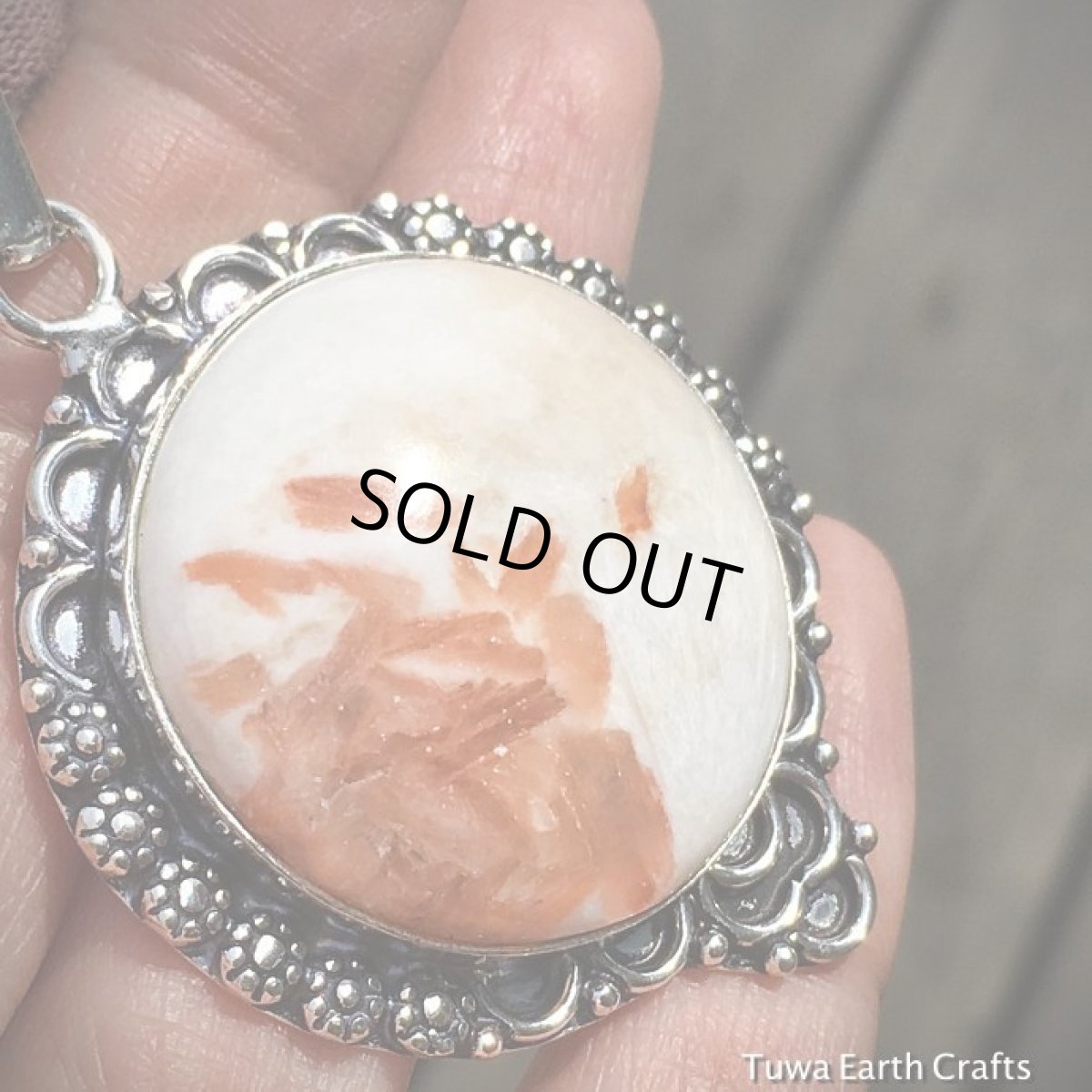 画像3: 【浄化・ヒーリング・瞑想】大ぶり　スコレサイト　スコレス沸石　まんまる満月型　ペンダントトップ　スティルバイト入り*1点物パワーストーン天然石アクセサリー (3)