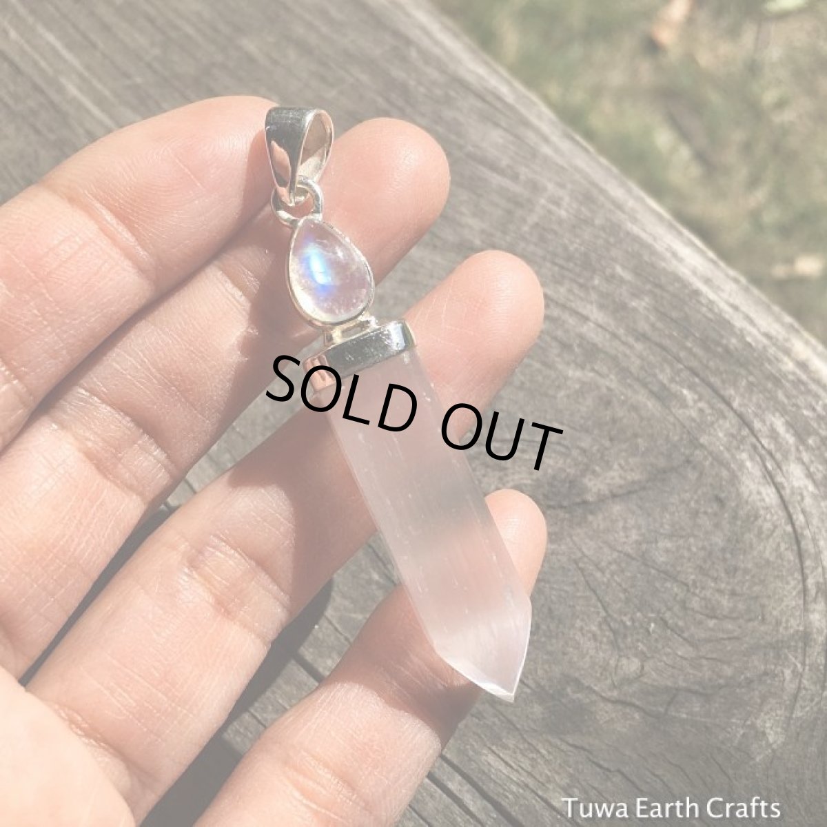 画像5: 【癒しの石】1点物大ぶり高品質セレナイトポイント＆宝石質レインボームーンストーン　ペンダントトップ★スターリングシルバー★ヒーリングストーン (5)