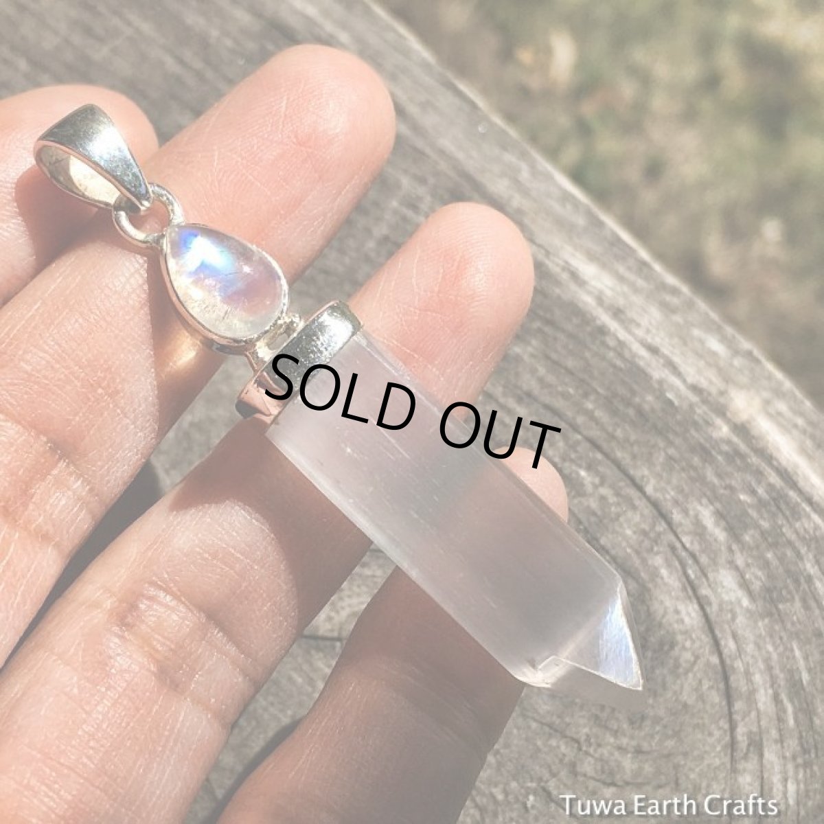 画像6: 【癒しの石】1点物大ぶり高品質セレナイトポイント＆宝石質レインボームーンストーン　ペンダントトップ★スターリングシルバー★ヒーリングストーン (6)