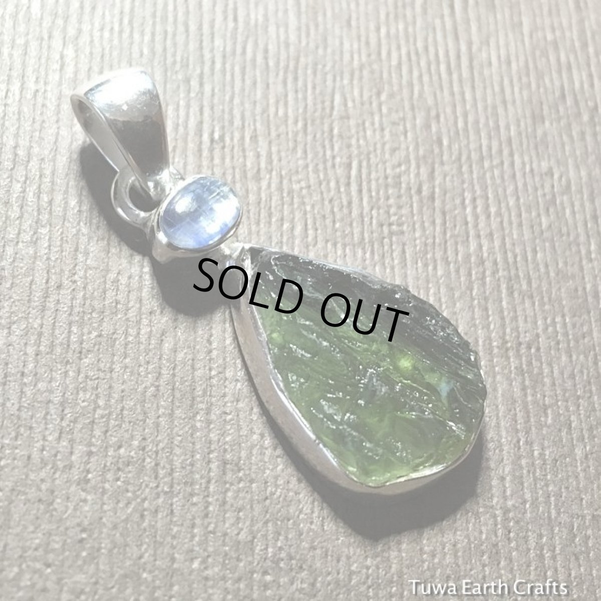 画像6: 1点物 高品質モルダバイト原石＆カイヤナイト ペンダントトップ ヒーリングストーン  鉱物・ミネラル スターリングシルバー パワーストーン天然石アクセサリー ヒーリングストーンジュエリー (6)