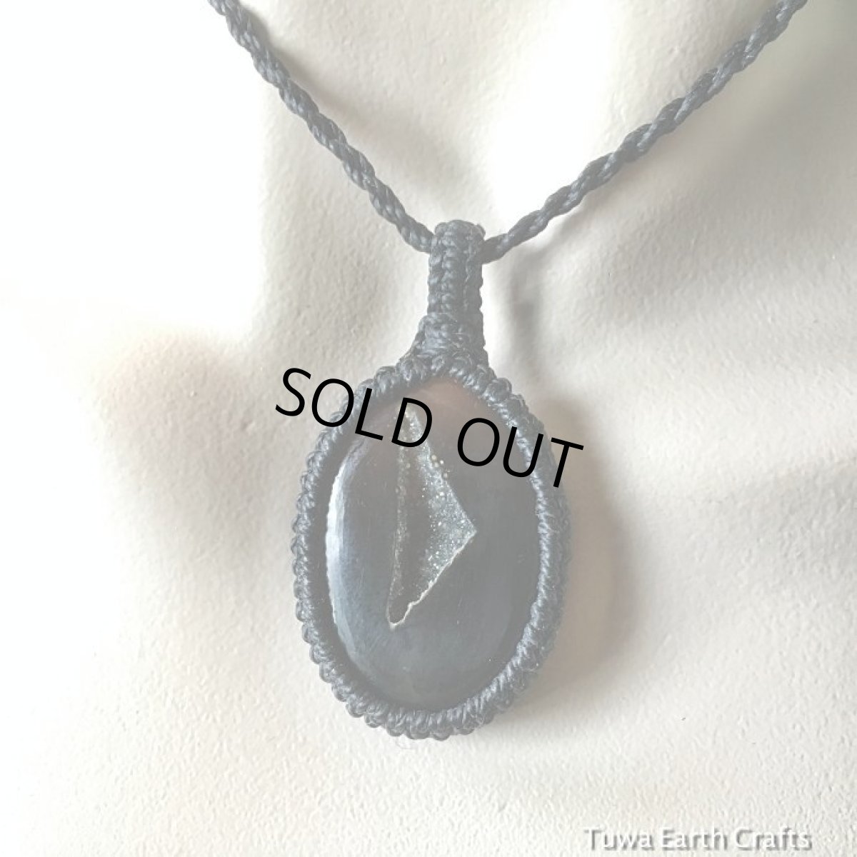 画像14: 【魔除け・厄除けお守り石】きらきらドルジークォーツ入りブラックアゲート/ブラックオニキス/黒瑪瑙ペンダント・ネックレス　シンプル＆ナチュラル　ヒーリングストーン (14)