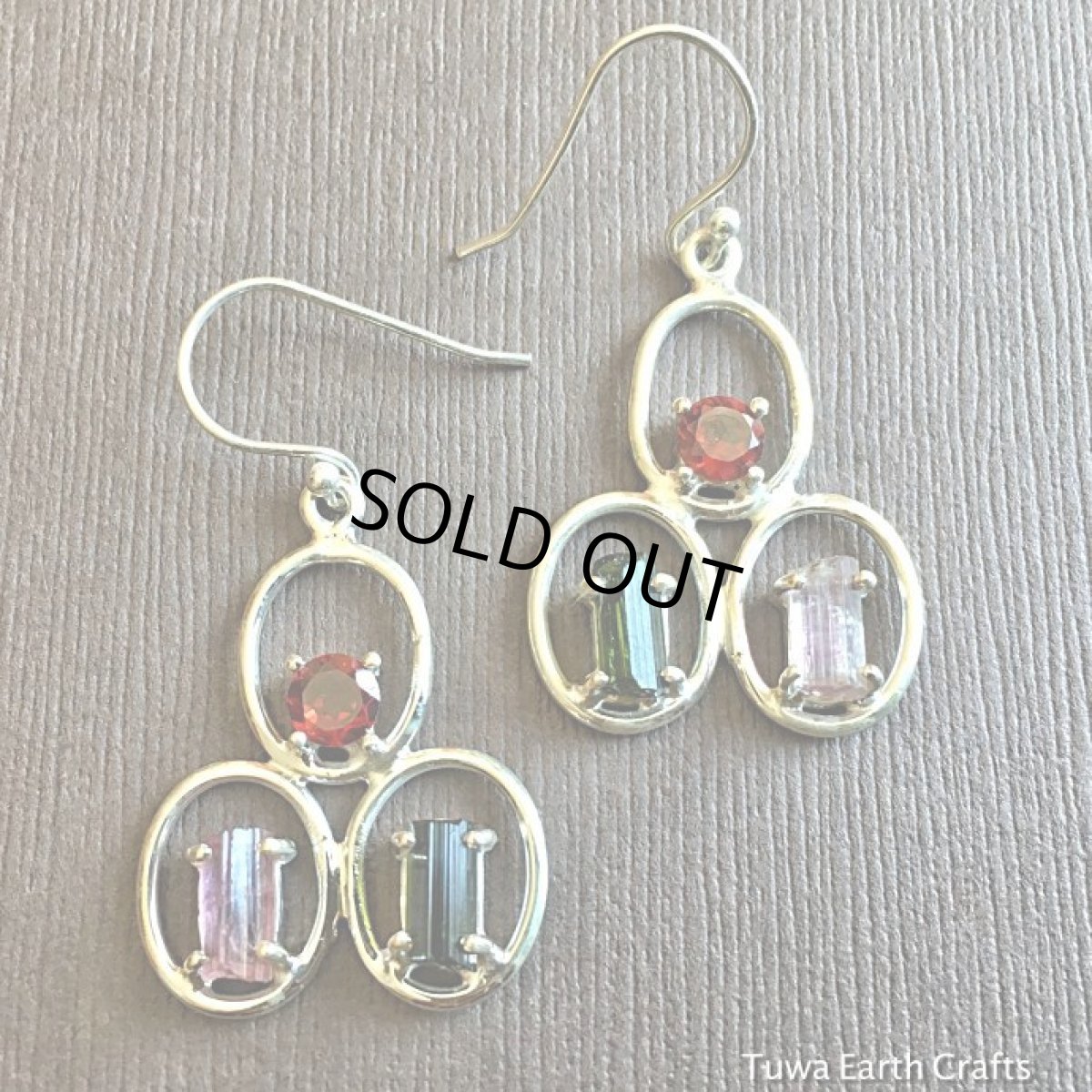 画像2: 高品質きらきらガーネット＆ピンク・グリーン　トルマリン原石 ピアス 1点物　スターリングシルバー　ヒーリングストーン  (2)