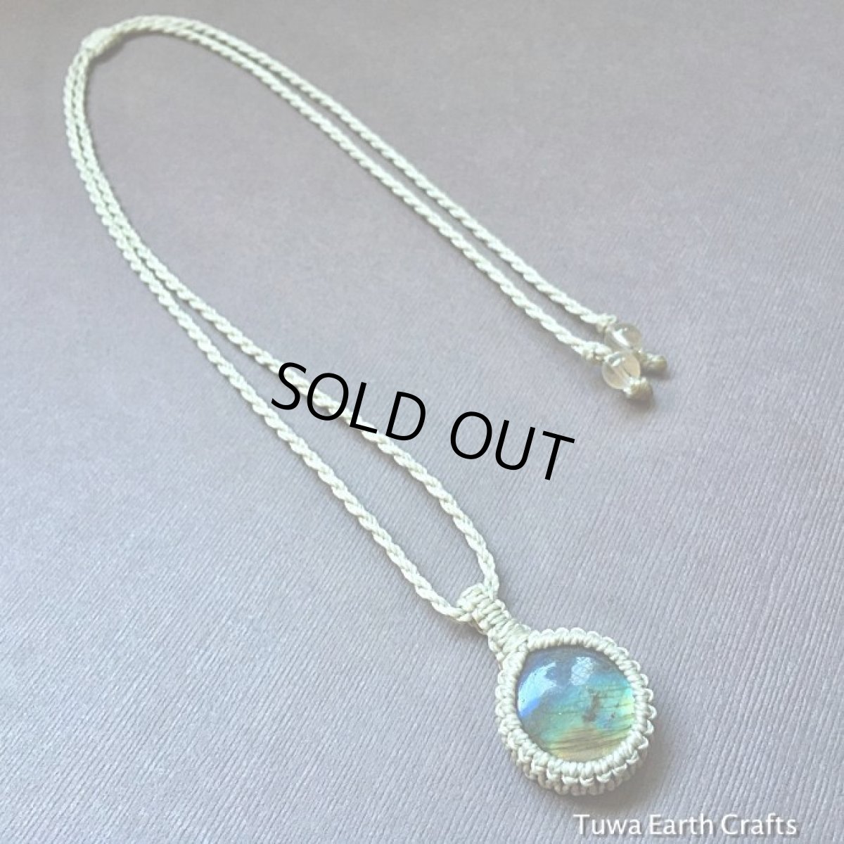 画像17: 【夢の実現をサポート】オーロラ色　神秘的シラー♪ 満月型ラブラドライト　ペンダント/ネックレス*ブルーグリーン系ラブラドレッセンス*シンプル*マクラメ*天然石パワーストーンアクセサリー (17)