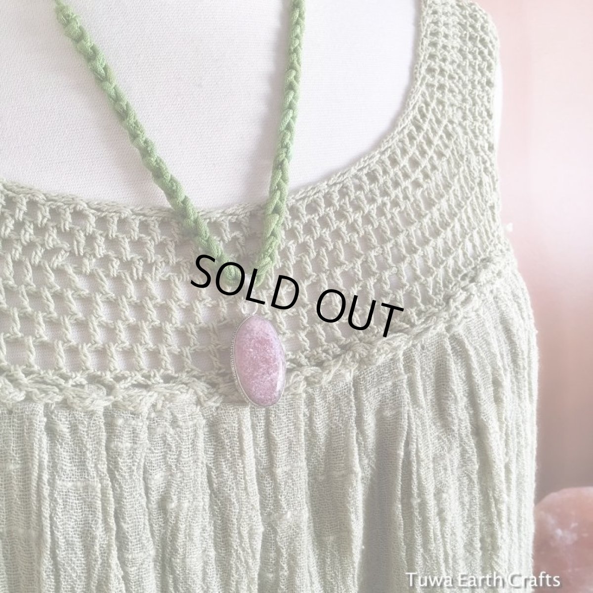 画像12: 【邪気払い・魔除け】1点物　ロードナイト　ペンダントトップ　ヒーリングストーン　ネイティブアメリカン (12)