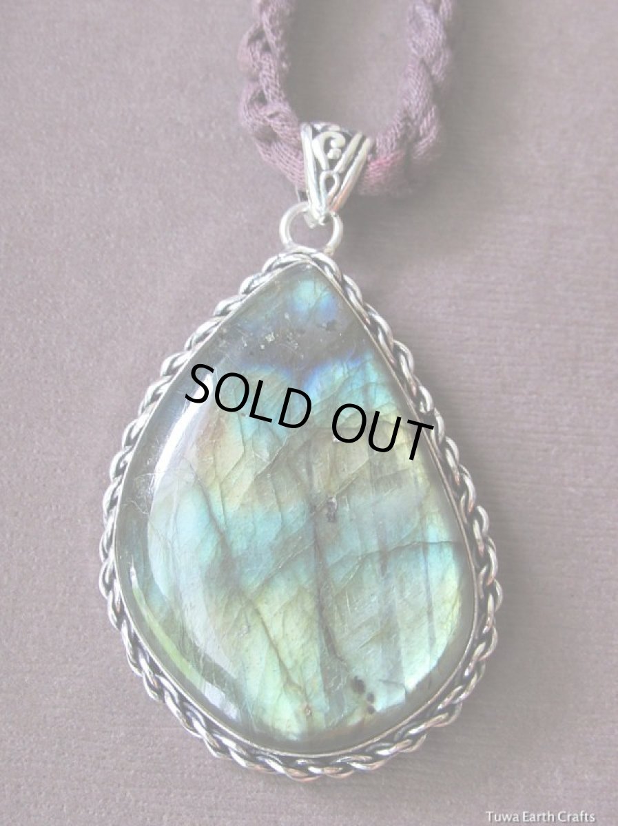 画像5: 1点物　石全長４.５cm大ぶりラブラドライト ペンダントトップ★ビッグサイズ　パワーストーン天然石アクセサリー (5)