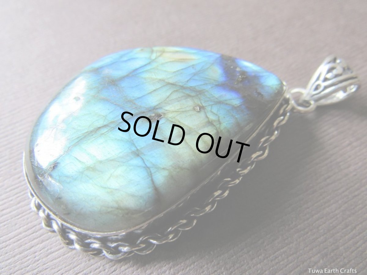 画像4: 1点物　石全長４.５cm大ぶりラブラドライト ペンダントトップ★ビッグサイズ　パワーストーン天然石アクセサリー (4)