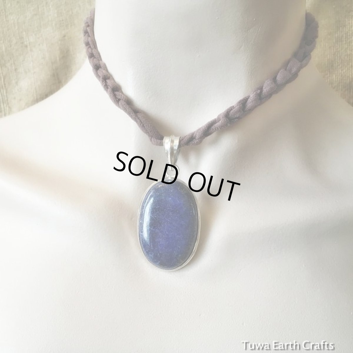 画像16: 【魔除け・邪気払い】大ぶり　1点物　きらきら星空色　ラピスラズリ天然石ペンダントトップ*パワーストーンアクセサリー (16)