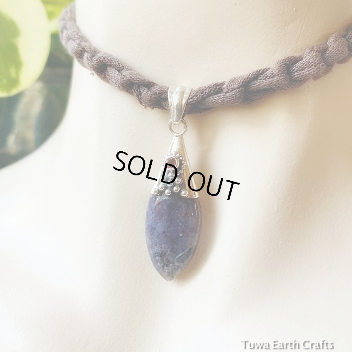 画像8: 銀河色♪ アイオライトサンストーン&ガーネット  ペンダントトップ★ヒーリングストーン　アクセサリー　スターリングシルバー (8)