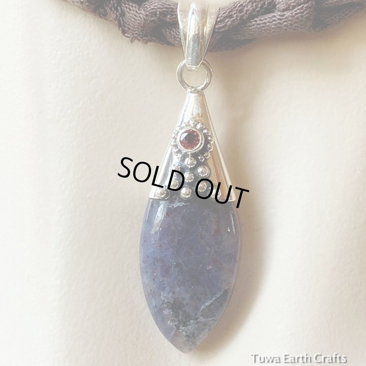 画像6: 銀河色♪ アイオライトサンストーン&ガーネット  ペンダントトップ★ヒーリングストーン　アクセサリー　スターリングシルバー (6)