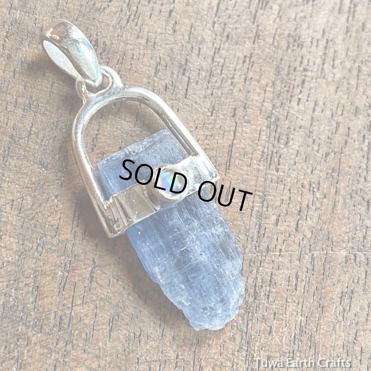 画像8: 1点物　高品質カイヤナイト原石&レインボームーンストーン　　ペンダントトップ★カイアナイト・カヤナイト・藍晶石　スターリングシルバー　ヒーリングストーン  (8)