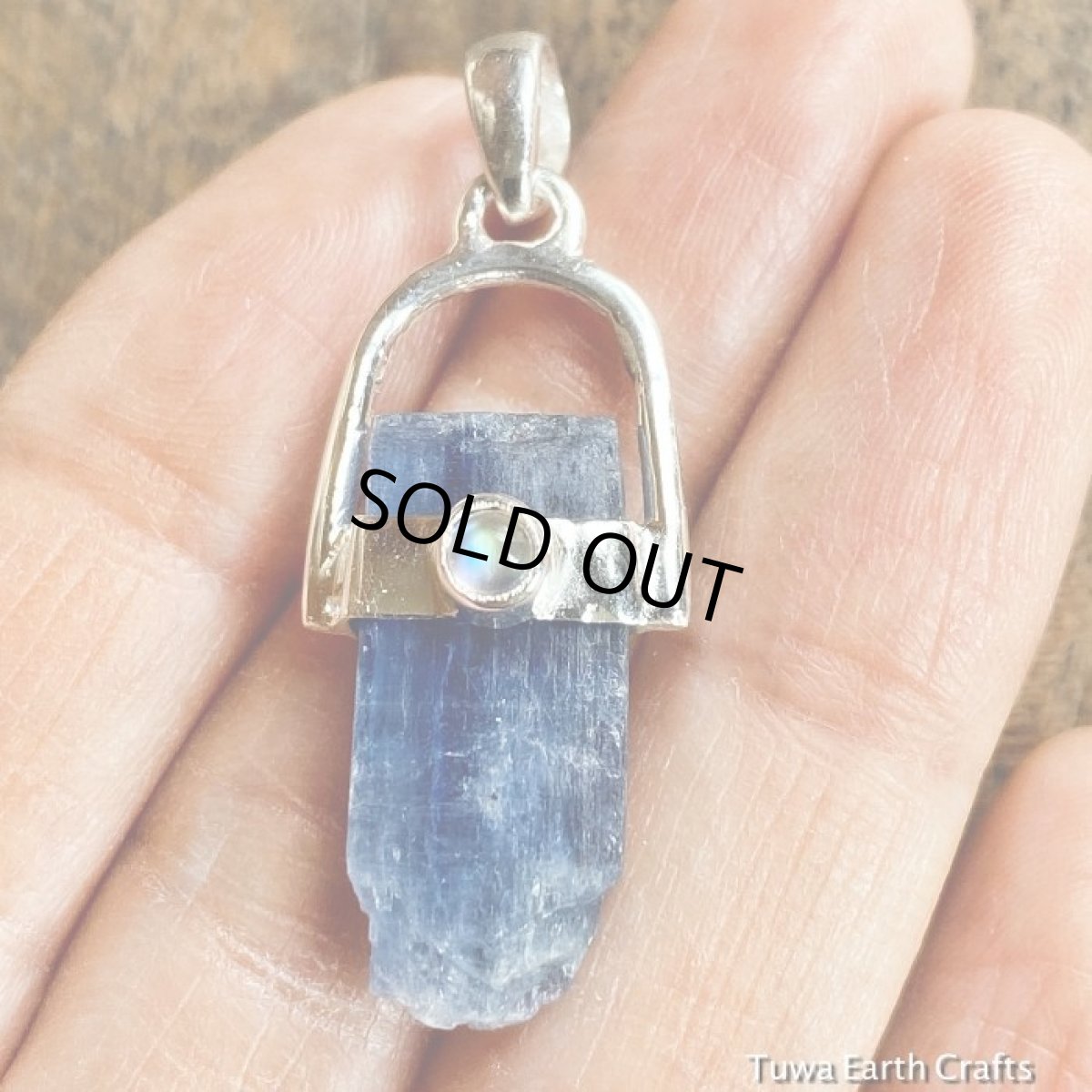 画像3: 1点物　高品質カイヤナイト原石&レインボームーンストーン　　ペンダントトップ★カイアナイト・カヤナイト・藍晶石　スターリングシルバー　ヒーリングストーン  (3)