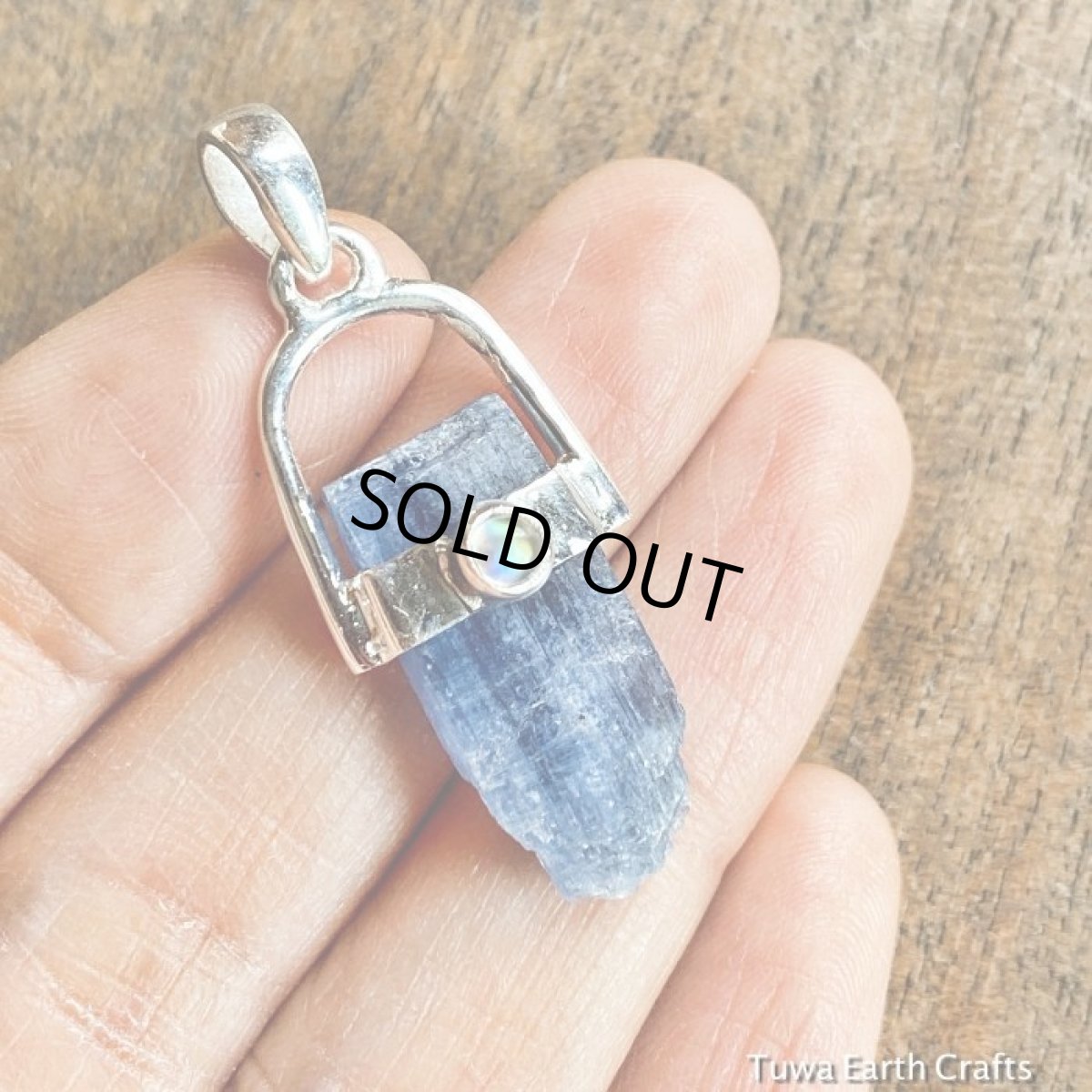 画像4: 1点物　高品質カイヤナイト原石&レインボームーンストーン　　ペンダントトップ★カイアナイト・カヤナイト・藍晶石　スターリングシルバー　ヒーリングストーン  (4)