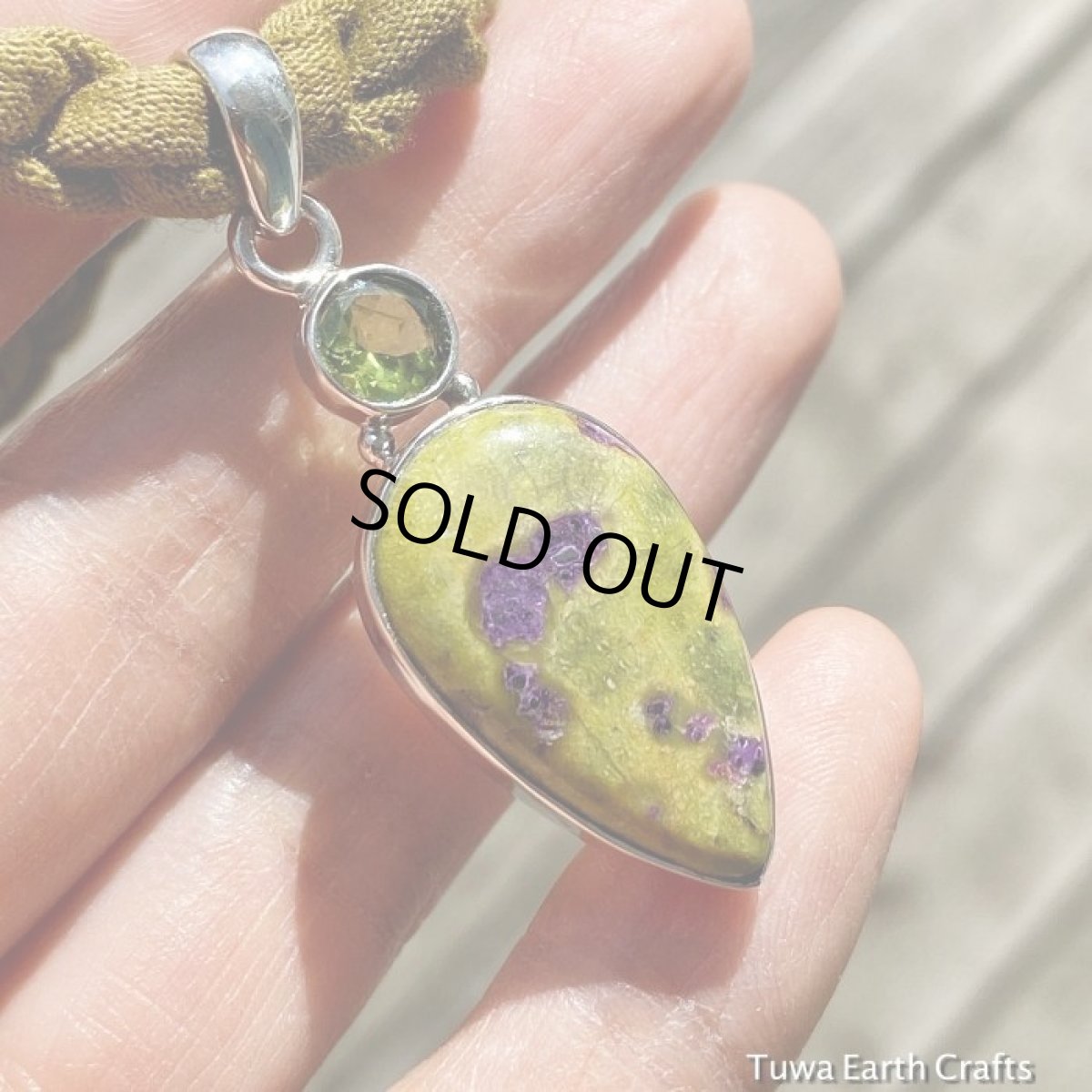 画像4: 1点ものレア希少ストーン高品質アトランティサイト&ペリドット　ペンダントトップ★スティッチタイト・スティヒタイト　ヒーリングストーン ジュエリー (4)