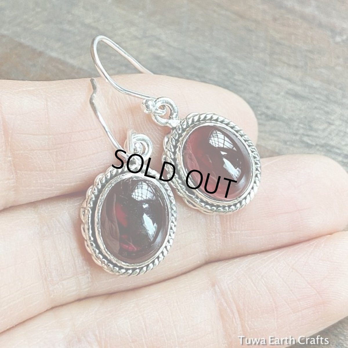 画像4: 1点もの　ざくろ色　高品質ガーネット ピアス　天然石ヒーリングストーンジュエリー　アクセサリー 1月誕生石 (4)