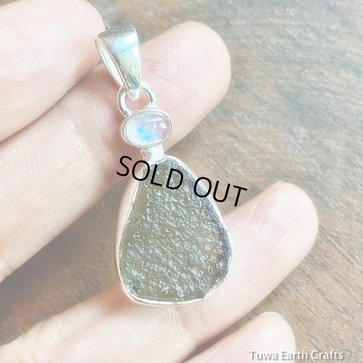 画像2: １点物 宇宙から来たレア希少石　高品質モルダバイト原石＆ブルームーンストーン ペンダントトップ　＊ヒーリングストーン天然石ジュエリーお守りアクセサリー (2)