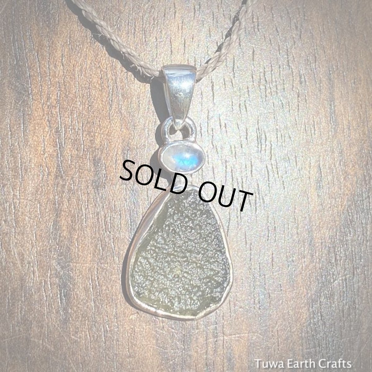 画像4: １点物 宇宙から来たレア希少石　高品質モルダバイト原石＆ブルームーンストーン ペンダントトップ　＊ヒーリングストーン天然石ジュエリーお守りアクセサリー (4)