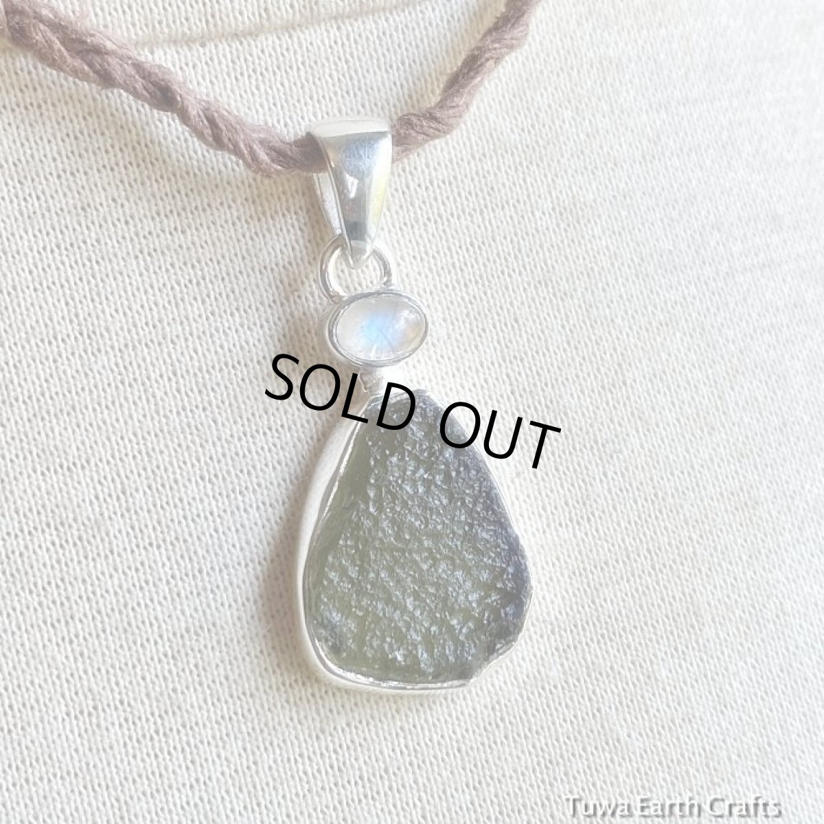 画像19: １点物 宇宙から来たレア希少石　高品質モルダバイト原石＆ブルームーンストーン ペンダントトップ　＊ヒーリングストーン天然石ジュエリーお守りアクセサリー (19)