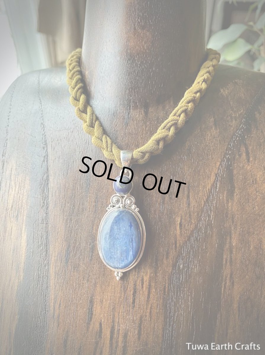 画像11: 【自分らしい生き方をサポート】1点物　大ぶり高品質カイヤナイト＆ラピスラズリ　デザインペンダントトップ★カイアナイト・カヤナイト・藍晶石　ヒーリングストーン天然石ジュエリー　アクセサリー  (11)