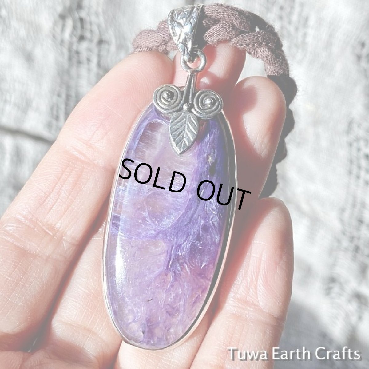 画像4: 石全長4.7cm大ぶり極上１点ものチャロアイトインクオーツ（エンジェルシリカ）　ペンダントトップ★スターリングシルバー★世界三大ヒーリングストーン (4)